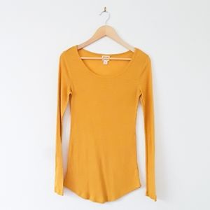 Mustard yellow ribbed shirt